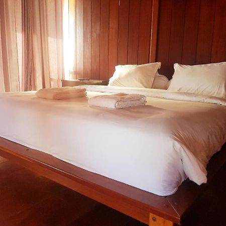 Korpak Villa & Resort Raja Ampat Saonek Extérieur photo