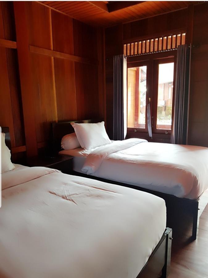 Korpak Villa & Resort Raja Ampat Saonek Extérieur photo