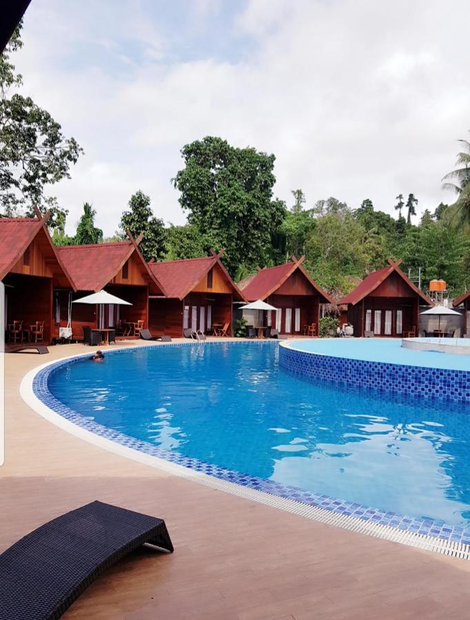 Korpak Villa & Resort Raja Ampat Saonek Extérieur photo