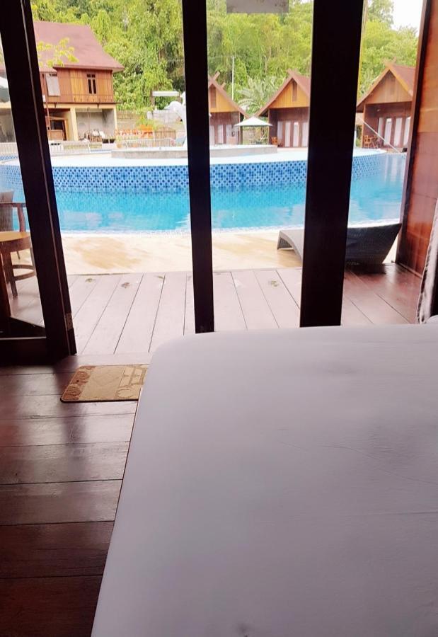 Korpak Villa & Resort Raja Ampat Saonek Extérieur photo